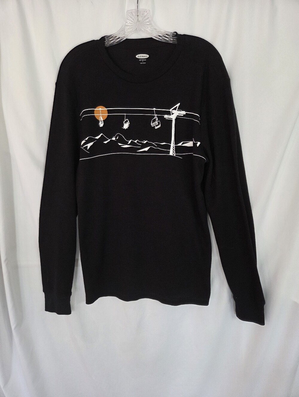 Old Navy Black Long-Sleeve Ski Lift Graphic Tee with Whit/Orange Accent Size L